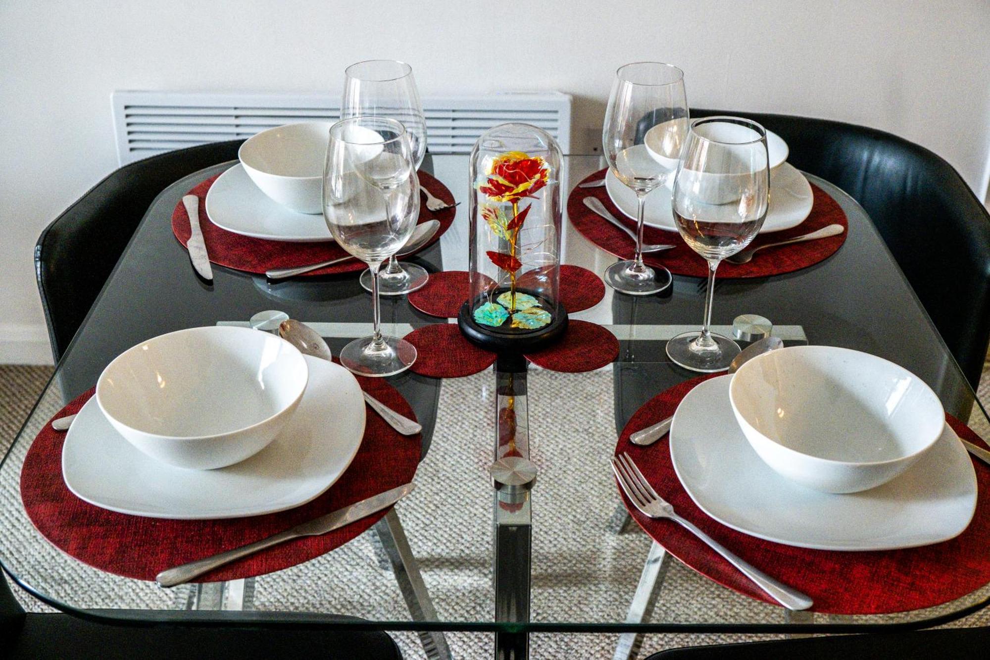 Central Suite Near Mailbox, King Bed, Ping Pong, Netflix, Sleeps 4 Birmingham Dış mekan fotoğraf