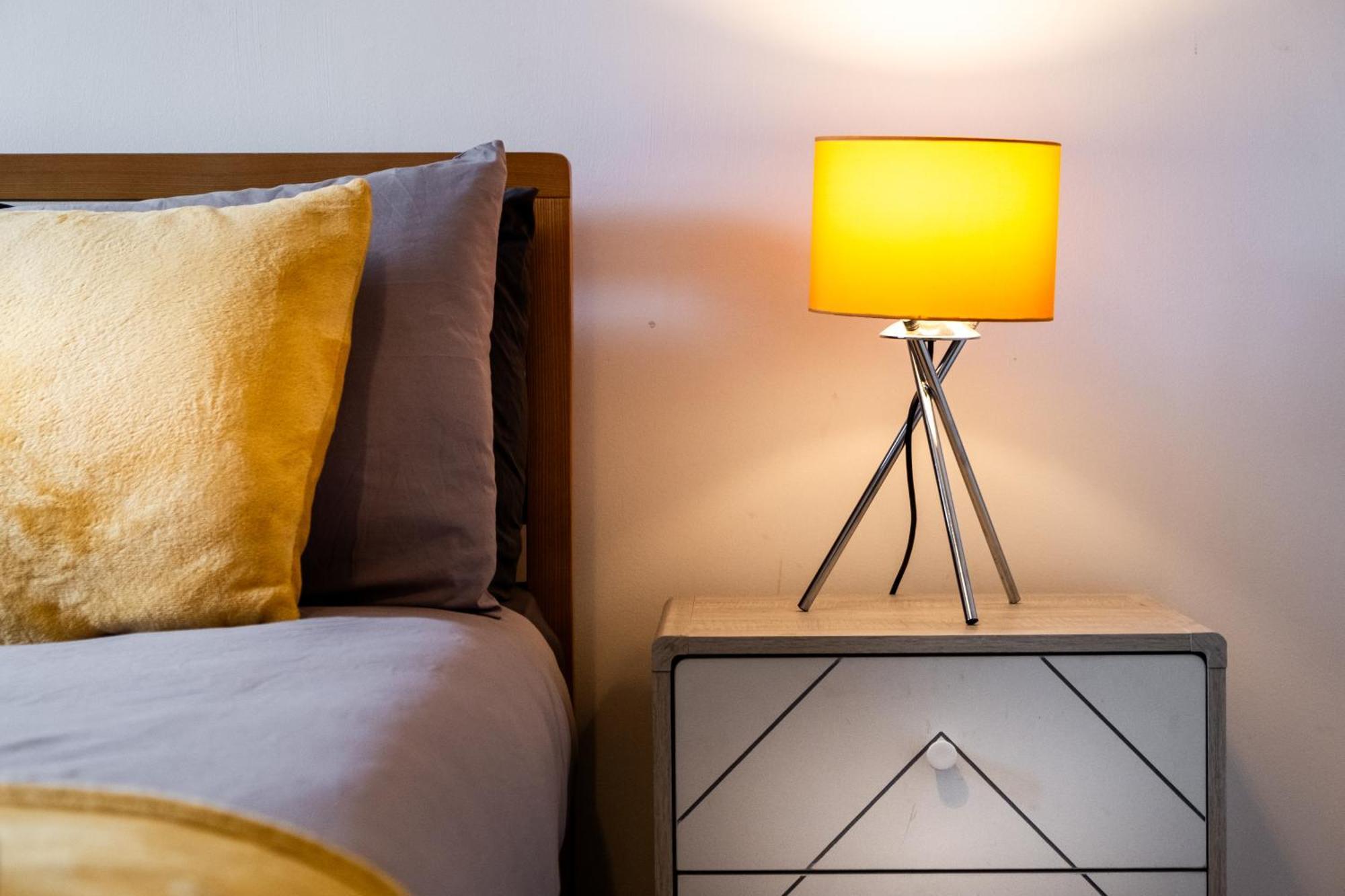 Central Suite Near Mailbox, King Bed, Ping Pong, Netflix, Sleeps 4 Birmingham Dış mekan fotoğraf