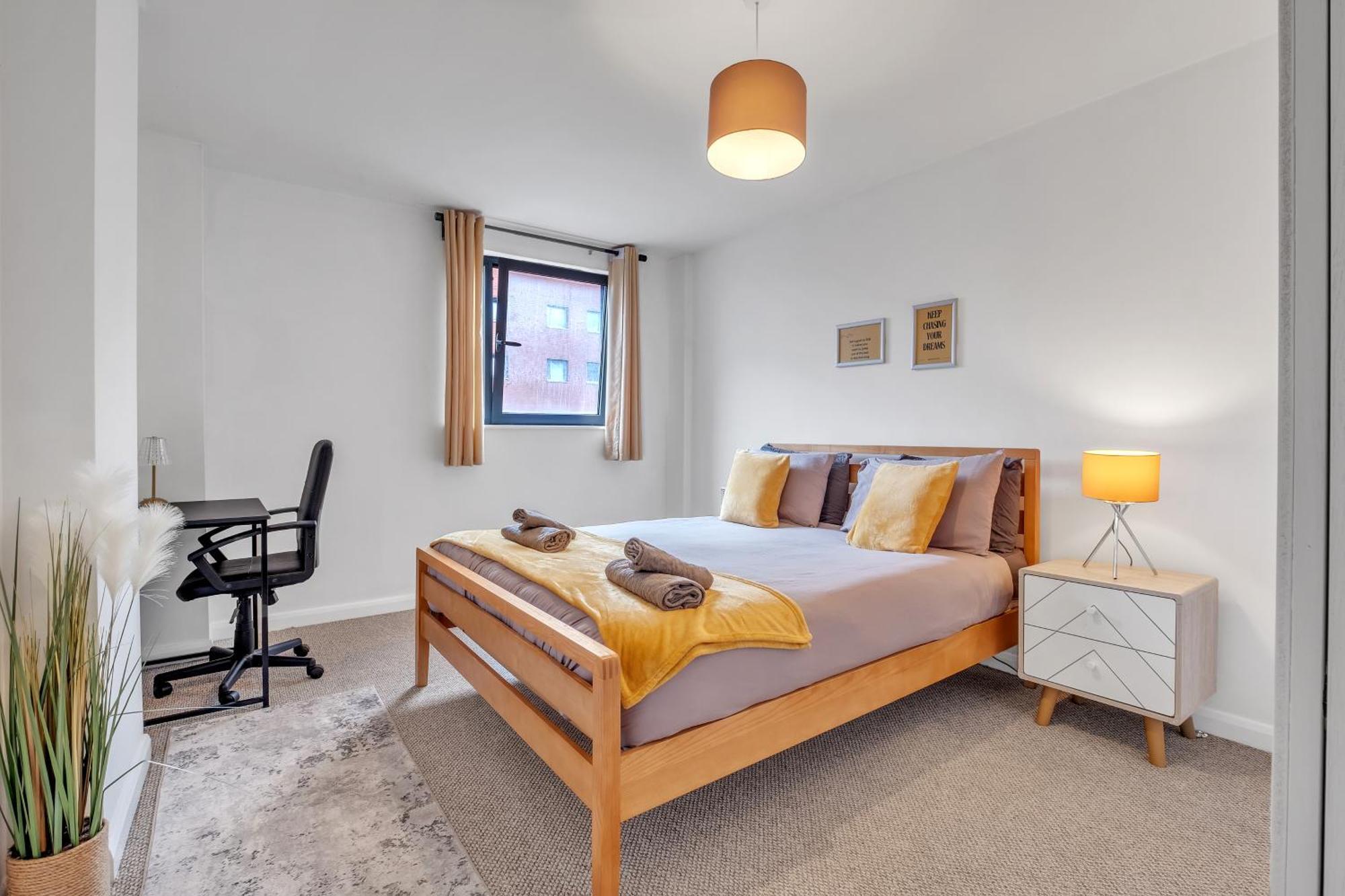 Central Suite Near Mailbox, King Bed, Ping Pong, Netflix, Sleeps 4 Birmingham Dış mekan fotoğraf