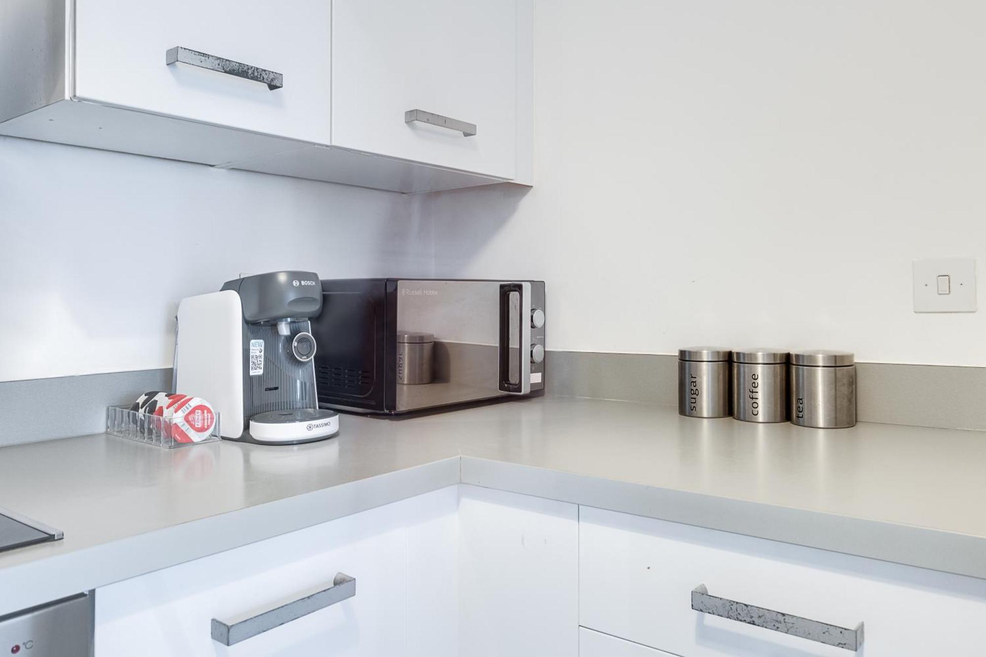 Central Suite Near Mailbox, King Bed, Ping Pong, Netflix, Sleeps 4 Birmingham Dış mekan fotoğraf