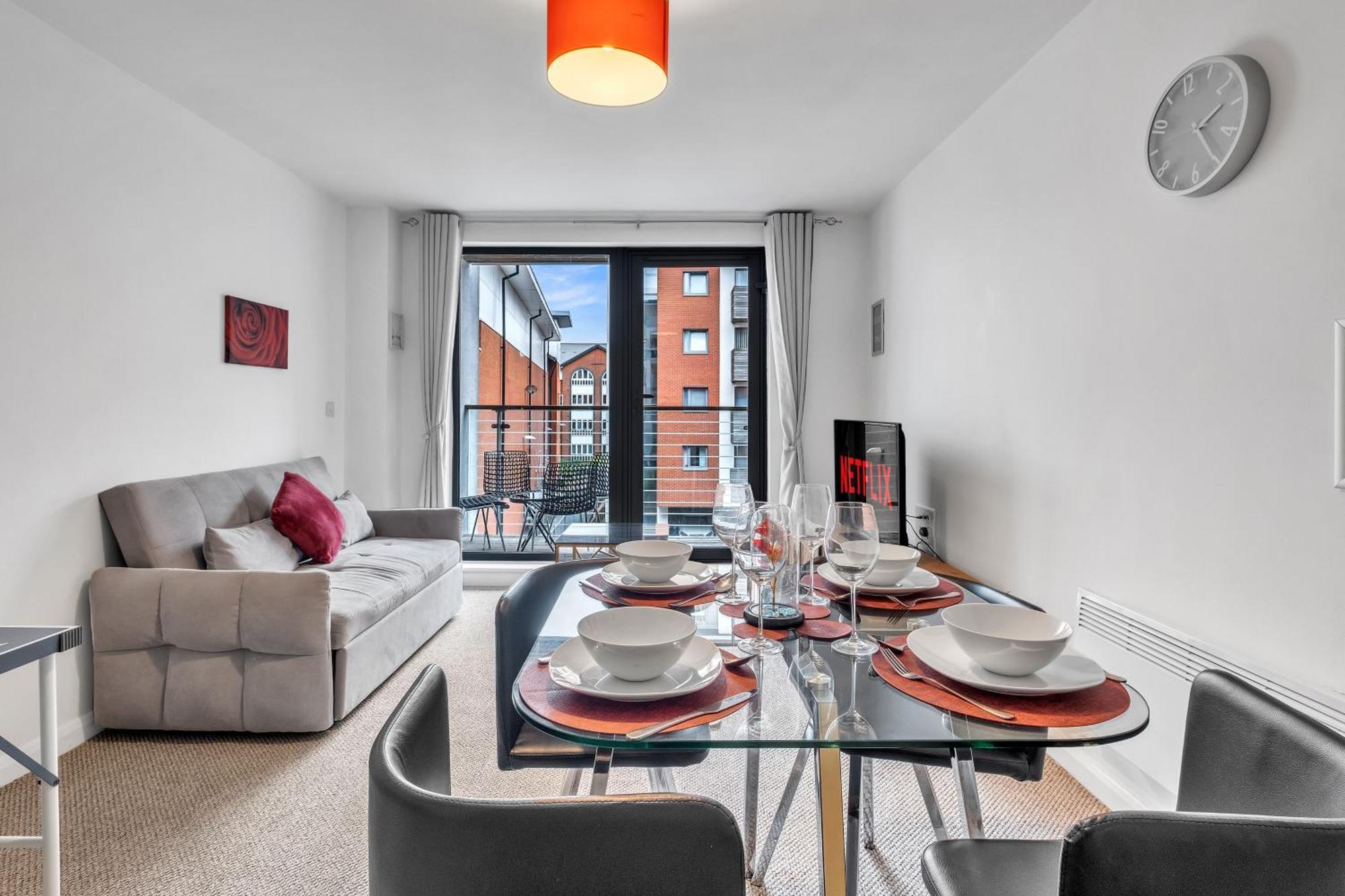 Central Suite Near Mailbox, King Bed, Ping Pong, Netflix, Sleeps 4 Birmingham Dış mekan fotoğraf