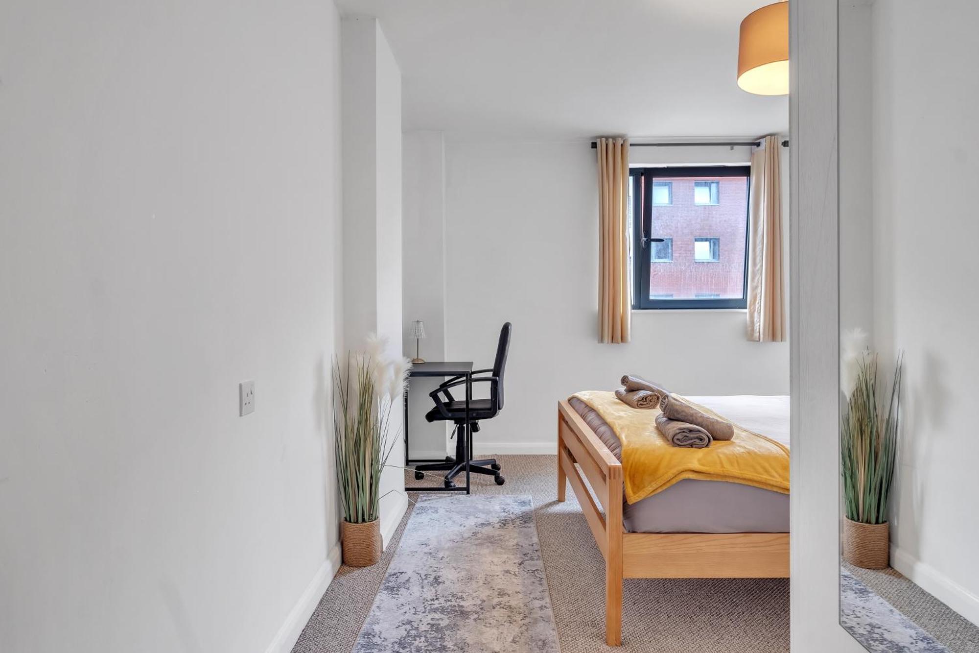 Central Suite Near Mailbox, King Bed, Ping Pong, Netflix, Sleeps 4 Birmingham Dış mekan fotoğraf